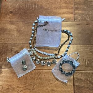 Plunder Gold and Black Necklace Set